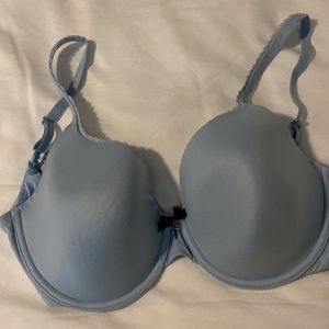 Victoria’s Secret bra 32DDD hard to find size